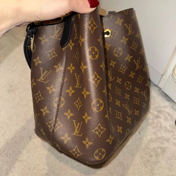Louis Vuitton NeoNoe MM - Picture 6 of 14
